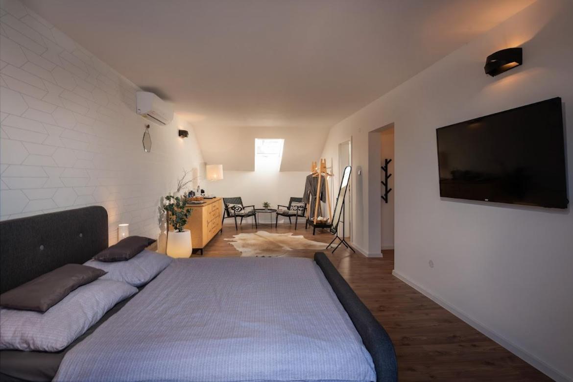 Apartman Pod Vezou 2 بانْشكا بيشتريتْسا المظهر الخارجي الصورة